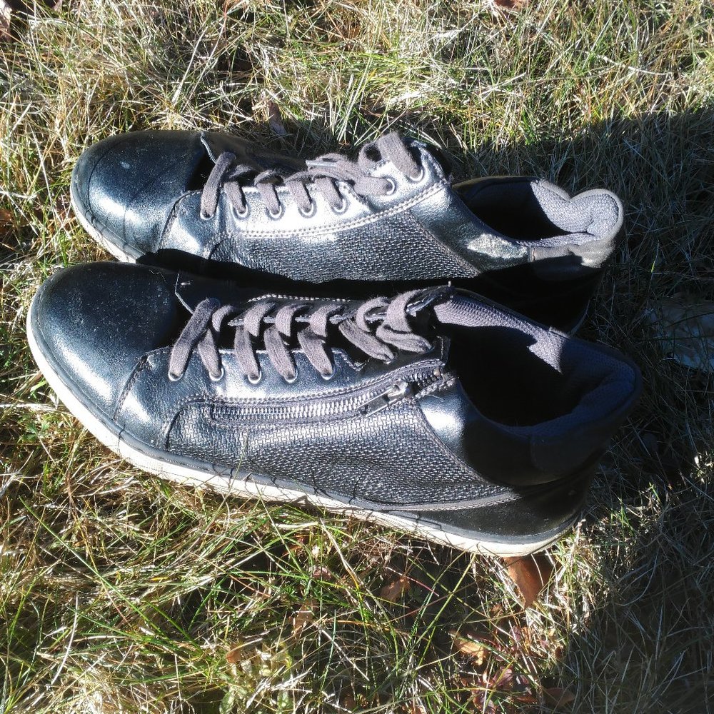 Men casual shoes side zip